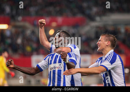 VIENNA, Austria - 28 agosto 2014: Demba Savage (#8 Helsinki) celebra dopo un goal in un UEFA Europa League qualifyin Foto Stock