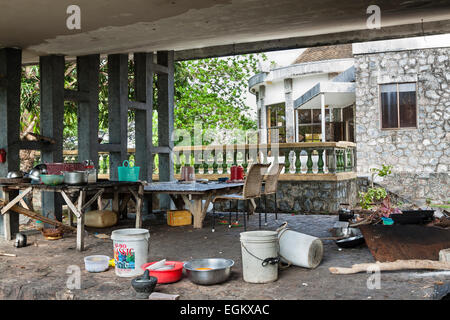 Ex re Sihanouk's mansion sulla sommità della collina in Kep, Cambogia. Foto Stock