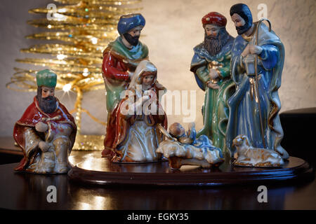 Una macro shot di una piccola scena della natività Foto Stock