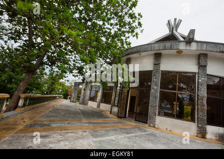 Ex re Sihanouk's mansion sulla sommità della collina in Kep, Cambogia. Foto Stock