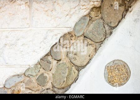 Esterno bianco muro di pietra Foto Stock