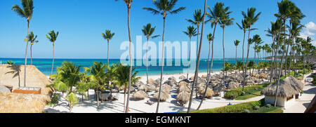 Repubblica Dominicana. Una panoramica di una vista in elevazione della spiaggia di Punta Cana sulla costa est. 2015. Foto Stock