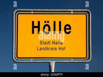 I limiti della città segno di Hölle, distretto di Naila, DISTRICT COURT, Baviera, Germania Foto Stock
