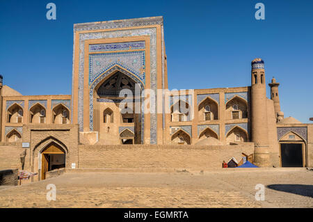 Bellissimo palazzo nel centro storico di Khiva, Uzbekistan Foto Stock