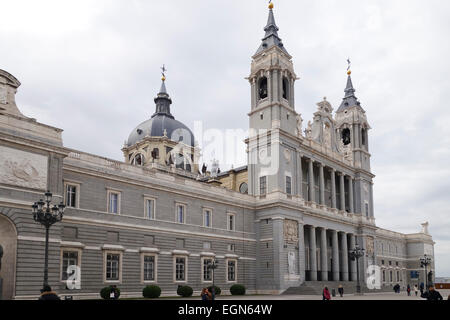 Cattedrale di Santa Maria la Real de La Almudena, Madrid, Spagna Foto Stock