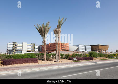 Vista della Masdar Institute of Science and Technology, Abu Dhabi Foto Stock