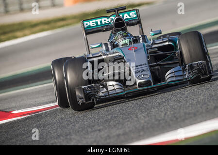 Montmelo, Catalogna, Spagna. Il 27 febbraio, 2015. NICO ROSBERG (GER) aziona una Mercedes durante il giorno 02 della formula finale un test pre-stagione sul Circuito de Catalunya di Barcellona Credito: Matthias Oesterle/ZUMA filo/ZUMAPRESS.com/Alamy Live News Foto Stock