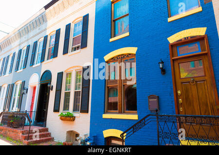 Georgetown quartiere storico facciate di case a schiera a Washington DC negli USA Foto Stock