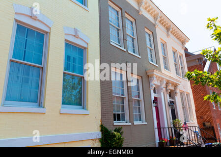 Georgetown quartiere storico facciate di case a schiera a Washington DC negli USA Foto Stock