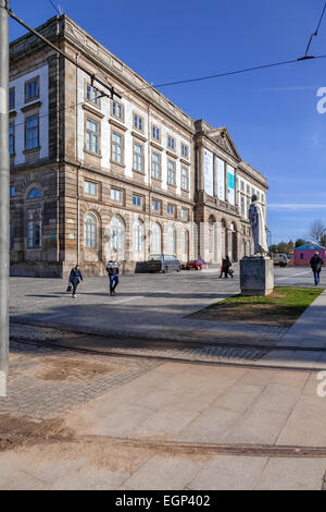 Porto, Portogallo. Dicembre 29, 2014: il Museo di Storia Naturale di Porto palazzo universitario in Gomes Teixeira Square. Foto Stock