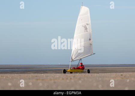 Una terra yacht sulla spiaggia di Le Touquet Paris-Plage, Francia Foto Stock