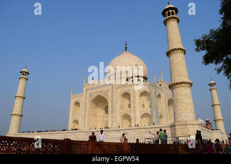 Wonder World Taj Mahal India Taj Mahal Cupola e minareti vista tipica Foto Stock