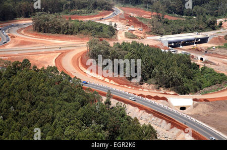 Nairobi. 1 Mar, 2015. Foto scattata sul Mar 5, 2014 mostra la costruzione in corso di Nairobi meridionale progetto Bypass da China Road e Ponte Corporation (CRBC) a Nairobi, capitale del Kenya. © Xinhua/Alamy Live News Foto Stock