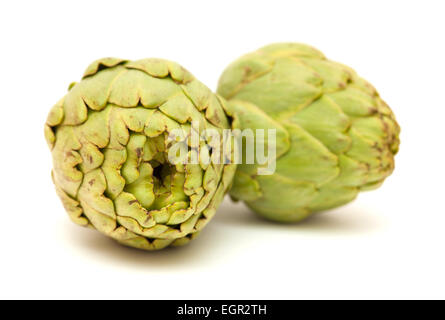 Carciofi isolati su sfondo bianco Foto Stock