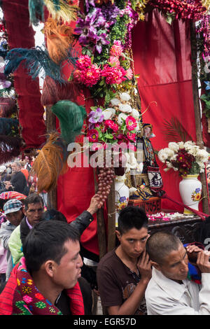 Festival colorati di Santo Tomas, patrono di Chichicastenago, Guatemala Foto Stock