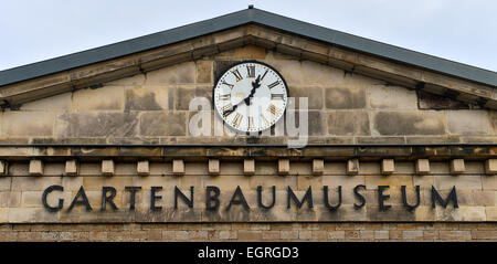 Erfurt, Germania. Il 27 febbraio, 2015. Il tedesco Museo orticolo, dove la speciale mostra, "Aster, Phlox, Paeonia - diversità di specie vegetali in giardini e parchi, ' si svolgerà a Erfurt, Germania, 27 febbraio 2015. La mostra si svolge dal 01 marzo al 31 ottobre 2015. Foto: Martin Schutt/dpa/Alamy Live News Foto Stock