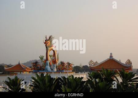 Il Tempio cinese pagoda di Nakhon Sawan, Thailandia Foto Stock