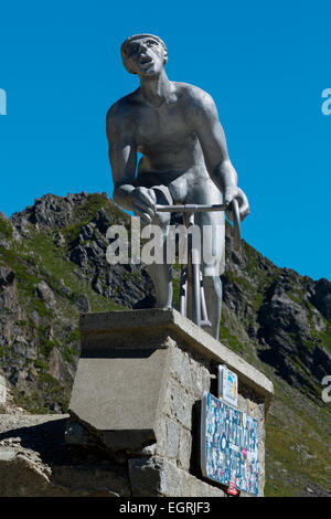 Le Geant, Octave Lapize, Col du Tourmalet, Hautes Pirenei, Francia Foto Stock