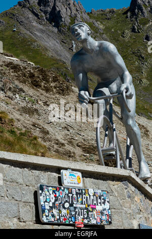 Le Geant, Octave Lapize, Col du Tourmalet, Hautes Pirenei, Francia Foto Stock