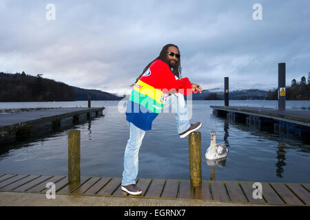 Lago di Windermere, RU. 1 Marzo, 2015. Ras Sherby, riprese la loro musica video 'Polizia Reggae"nel distretto del lago Lago di Windermere Credito: Gordon Shoosmith/Alamy Live News Foto Stock