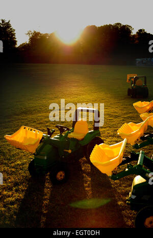 Trattori giocattolo, il giardino a Alnwick Foto Stock