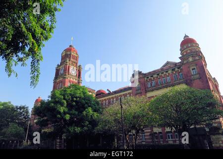 British palazzo coloniale di Yangon, Myanmar. Foto Stock