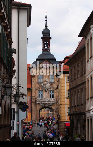 Guardando verso il centro storico di Bamberg Hall (Altes Rathaus). Foto Stock