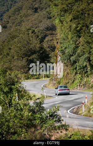 Montare gli aspiranti Parco Nazionale sulla Statale 6, il Haast Pass, nelle Alpi meridionali, Costa Ovest, South Island, in Nuova Zelanda. Foto Stock