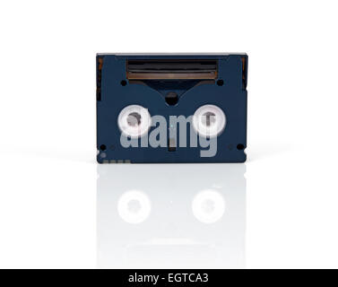 Cassetta Mini DV isolati su sfondo bianco Foto Stock