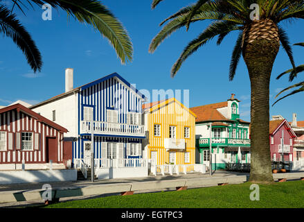 Il Portogallo, Beira Litoral, Costa Da Prata, case in Costa Nova village Foto Stock