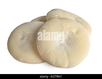 Quattro pagnotte di pane arabo isolati su sfondo bianco. Foto Stock