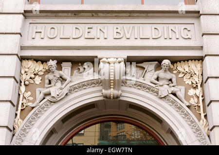 Decorato arco romanico del Chicago-stile Holden Building (1911) su East Hastings Street, Vancouver, BC, Canada Foto Stock