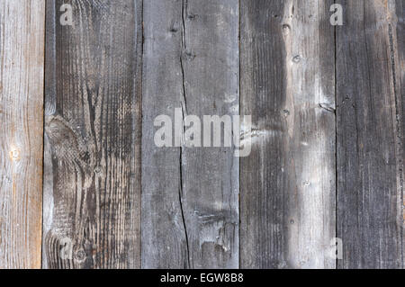A spiovente in legno non verniciata schierata sullo sfondo Foto Stock