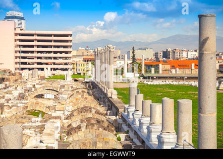 Rovine dell antica città di Smirne nel moderno Izmir, Turchia Foto Stock