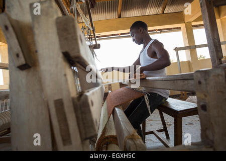 Laboratorio di tessitura - Dar es Salaam, Tanzania Africa orientale Foto Stock