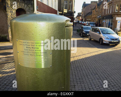 Oro casella postale a Dunblane in riconoscimento di Andy Murray la medaglia d'oro alle Olimpiadi 2012 Foto Stock