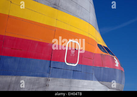 La struttura particolare di un Super Guppy sotto Aibus colori consegna nel museo ''Les Ailes anciennes'' in Blagnac nei pressi di Tolosa. Foto Stock