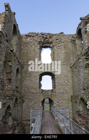 Rovine del Castello di Clun, Norman Welsh castello di confine in Shropshire Foto Stock