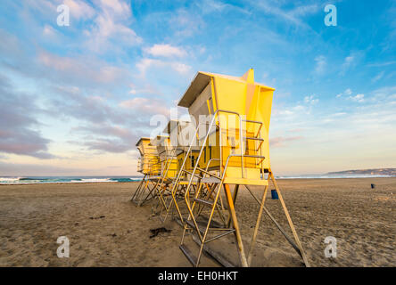 Bagnino torri su South Mission Beach. San Diego, California, Stati Uniti. Foto Stock