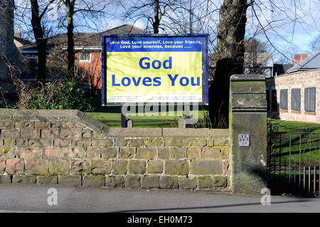 Chiesa Mansfield "Dio vi ama' Messaggio . Foto Stock