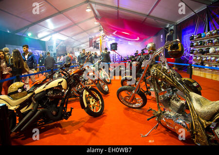 ISTANBUL, Turchia - 27 febbraio 2015: TT Custom Choppers motocicli sul display in Eurasia motobike expo, CNR Expo. Foto Stock