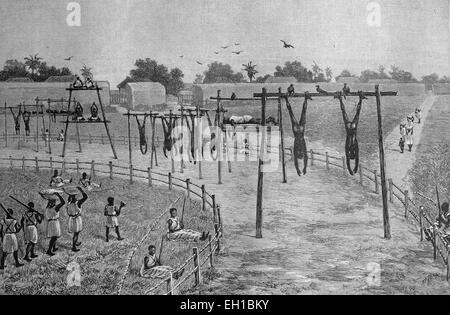 Guerra Franco-Dahomean, sorge con cadaveri sacrificati al dio della guerra, Abomey, Dahomey, Africa, illustrazione storico circa 1893 Foto Stock