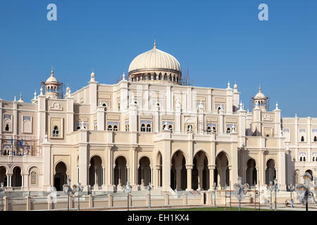 Nuovo palazzo del governo nella città di Sharjah Emirati Arabi Uniti Foto Stock