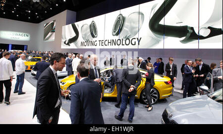 Ginevra, Svizzera - 03 Marzo 2015: il gruppo Volkswagen la notte a Geneva International Motor Show/picture alliance Foto Stock