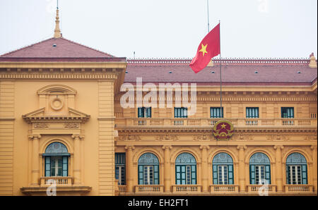 Colonial Palazzo Presidenziale di Hanoi originariamente costruito nel 1906 come Palazzo del Governatore Generale,Ha Noi,Hanoi, Vietnam, Foto Stock