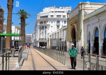 Il Marocco, Casablanca Mohammed V boulevard, il mercato centrale costruito nel 1917 dall'architetto Pierre Bousquet Foto Stock