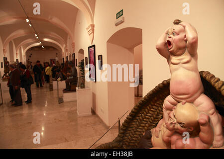 Una scultura Fallas display nel museo di Las Fallas Valencia Spagna Foto Stock