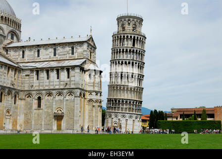 Torre pendente di Pisa, Pizza del Miracoli, Pisa, Italia Foto Stock