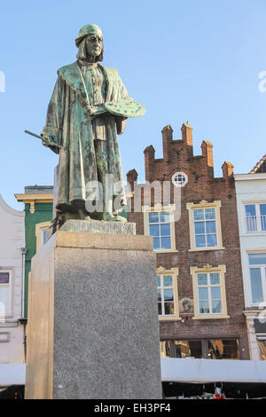 Monumento del famoso pittore Hieronymus Bosch in s-Hertogenbosch. Paesi Bassi Foto Stock