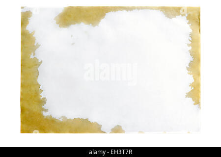 Foglio di carta A4 con macchie di caffè isolato su sfondo bianco Foto Stock